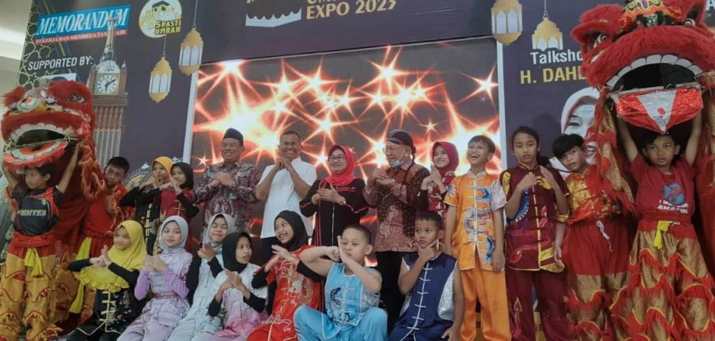 Dahlan Iskan Apresiasi Atlet Wushu dan Barongsai Sekolah Kreatif Baratajaya