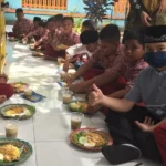 Sarapan Sehat bareng Mimsix, SD Mugeb Berbagi dan Berliterasi