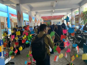 Bulan Bahasa SMPM 2 Ponorogo Ajak Siswa Berkreasi