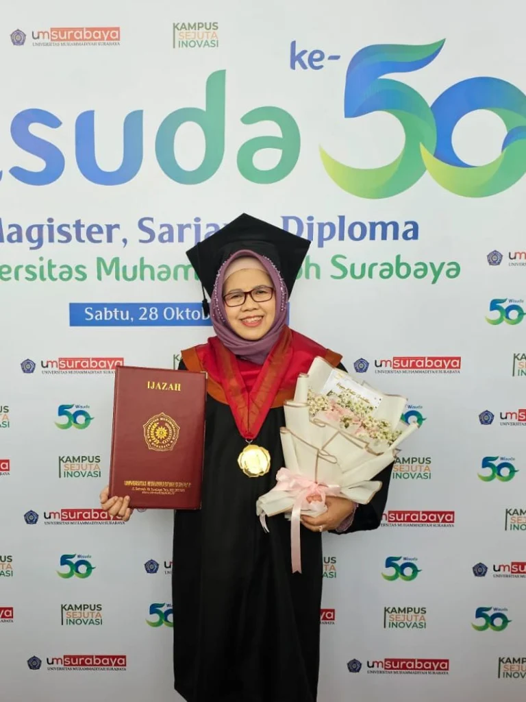 Berusia 65 Tahun dengan 6 Cucu, Wakil Ketua PDA Gresik Lulus S2