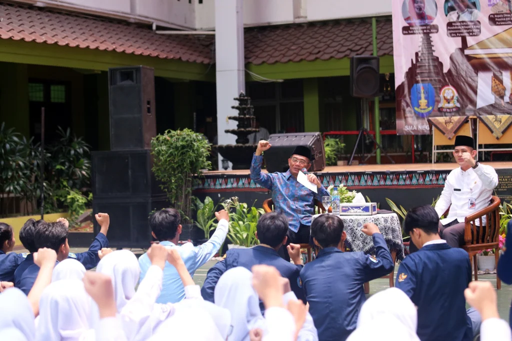Menko Muhadjir Ajak Pelajar Wujudkan Indonesia Emas