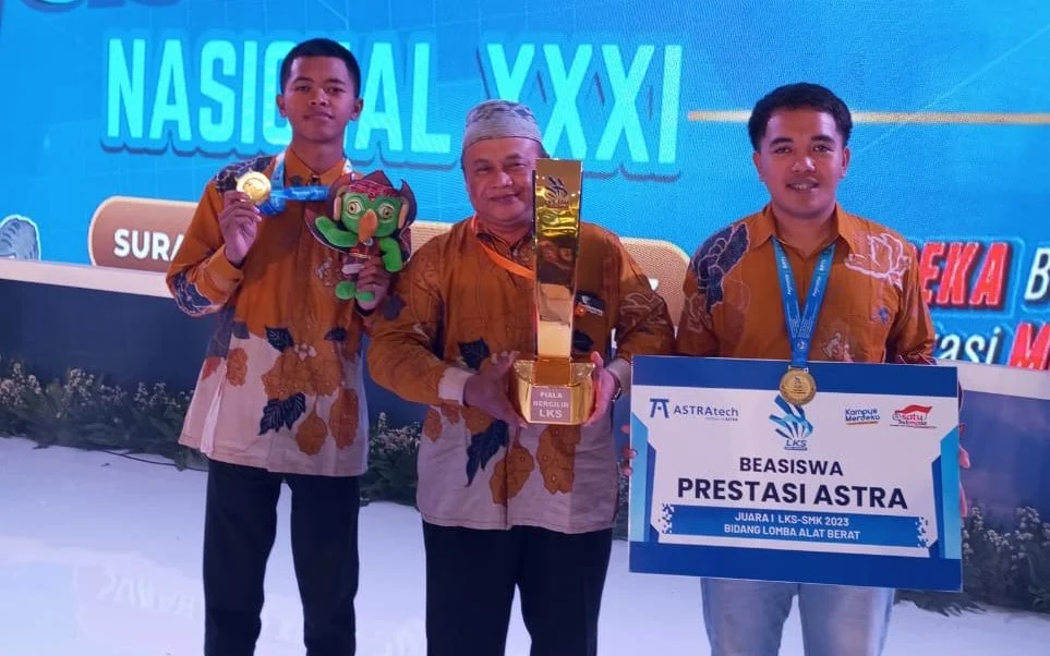 2 Siswa SMKM 1 Kepanjen Juara I LKS Nasional