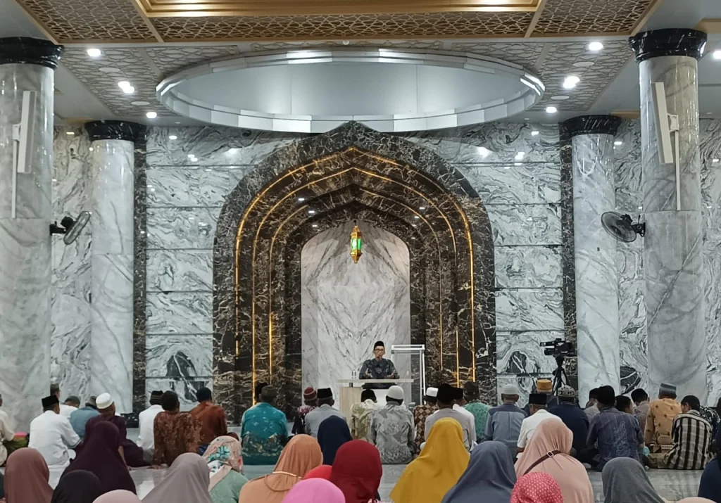 Kepemimpinan Pemuda Diulas Kepala MA Al Ishlah Sendangagung