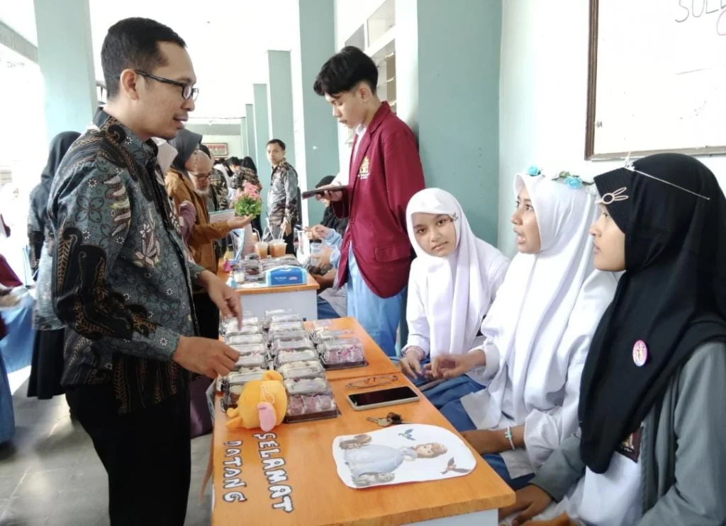 Gelar Karya P5, Smamga Jember Ajak Siswa Berwirausaha