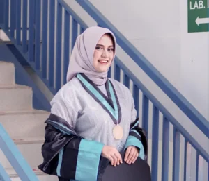 Lulusan Terbaik Umsida: Beratnya Kuliah sambil Kerja