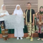 Siswi Mamsaka Sabet Harapan 1 Lomba Batik Lamongan
