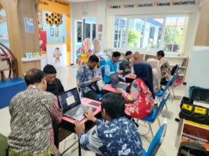 Dispendukcapil Jemput Bola Layanan IKD di SDMM