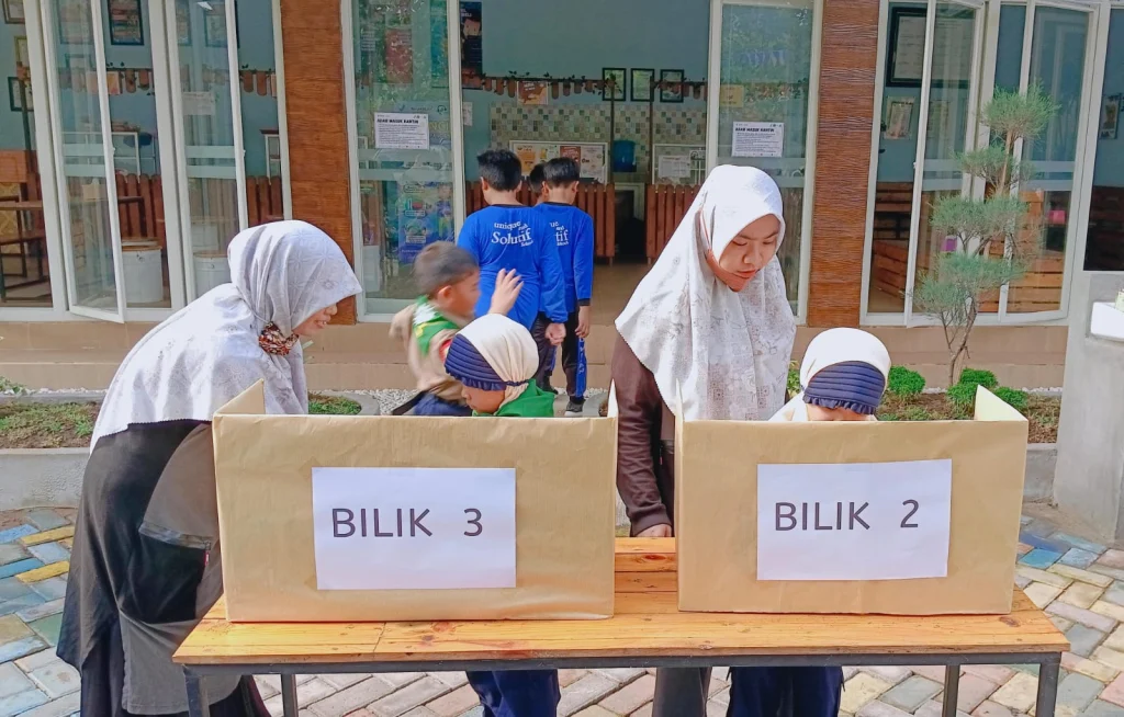 Kenalkan Demokrasi, SD Sakri Adakan Pemilihan Paskar