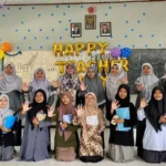 Hari Guru Nasional, Siswa Smala Cosplay Guru dan Karyawan Favorit