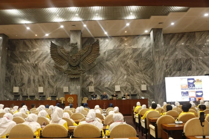 Edukasi Parlemen, Siswa Smamio Kunjungi Ruang Sidang Paripurna