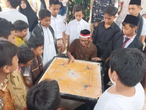 Traditional Game Battle Spemdalas Seru dan Meriah
