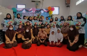 Tawa Lepas Warnai Peringatan HGN di SLB Aisyiyah Krian