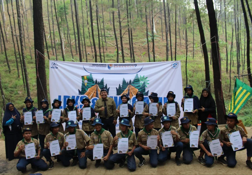 Banjir Apresiasi hingga Pelantikan di LDKS dan HW Camp SMP Mutu Surabaya