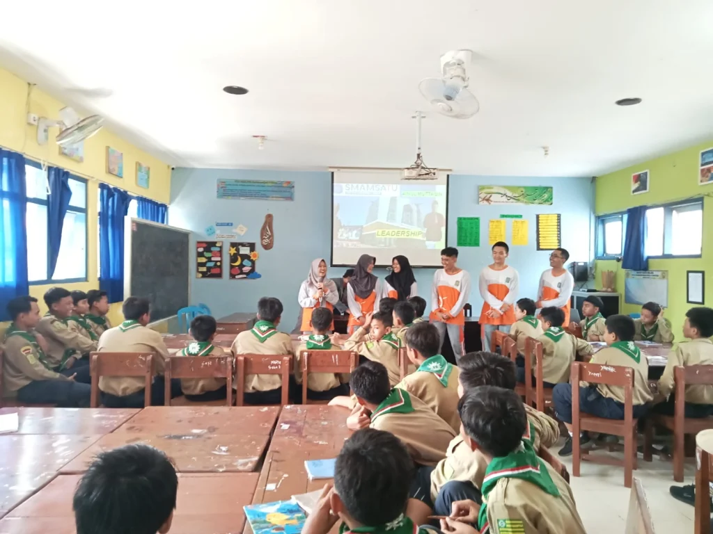 Siswa Smamsatu Jadi Trainer Outbound di LDK MTsM 9 Wotan
