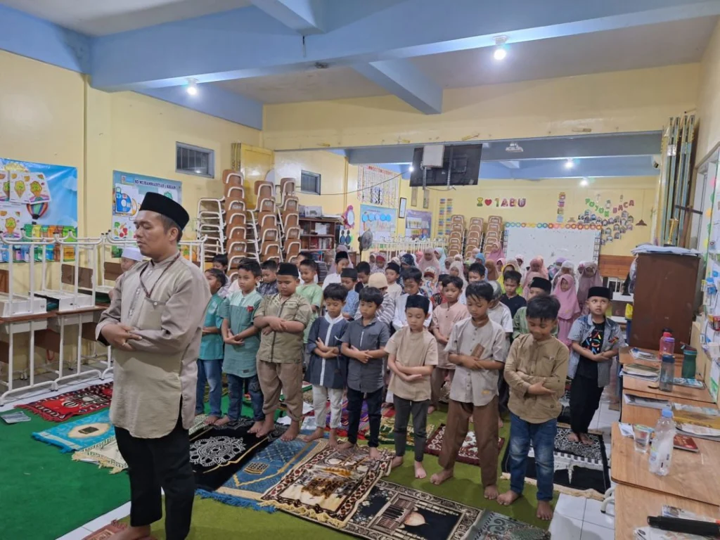 Bina Iman dan Ketakwaan SD Sakri, Siswa Diajak Tawadhu