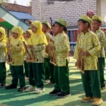 Lantunan Musik Angklung Sambut Penilaian Kinerja Kepala Sekolah