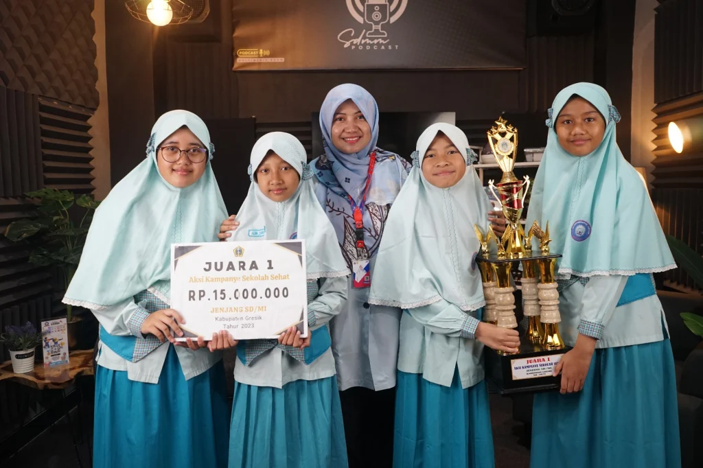 SDMM Juara I Aksi Kampanye Sekolah Sehat