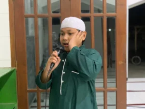 Warga Terkejut, seperti Dengar Adzan dari Makkah
