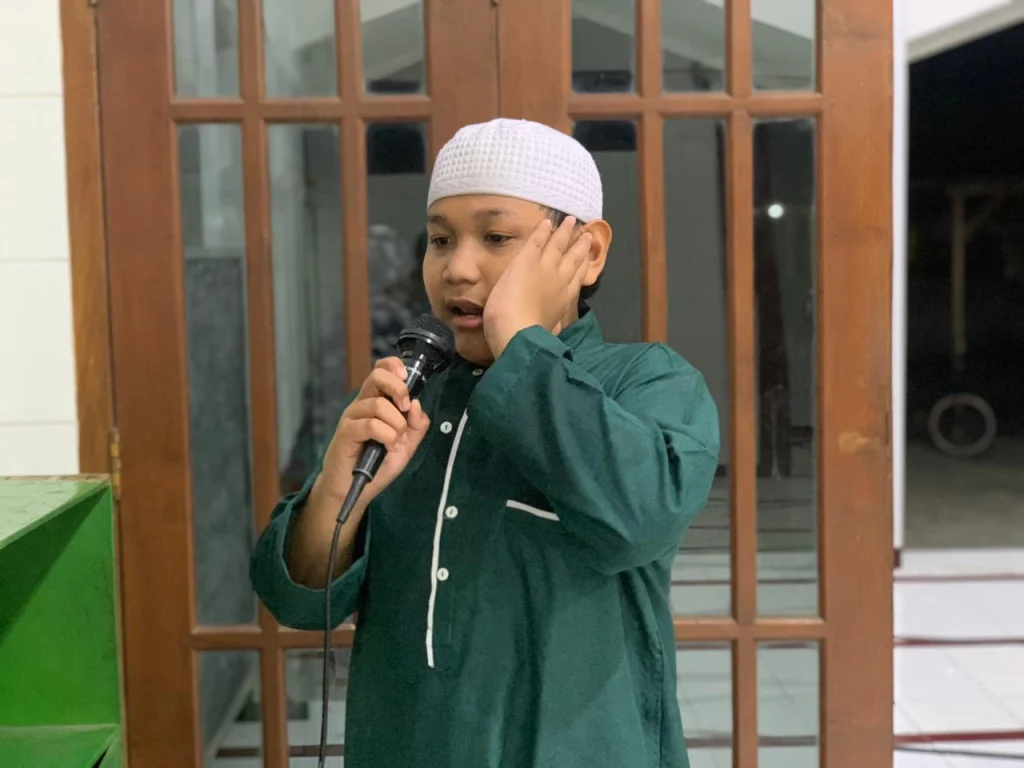 Warga Terkejut, seperti Dengar Adzan dari Makkah