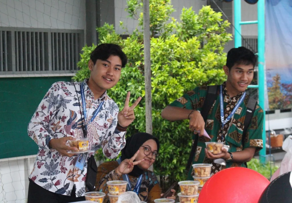 Prodi Manajemen UMG Menggelar Bussiness Plan dan Bazar