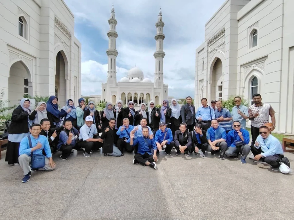 Setiap Sudut Berkisah pada Kemegahan Masjid Sri Sendayan