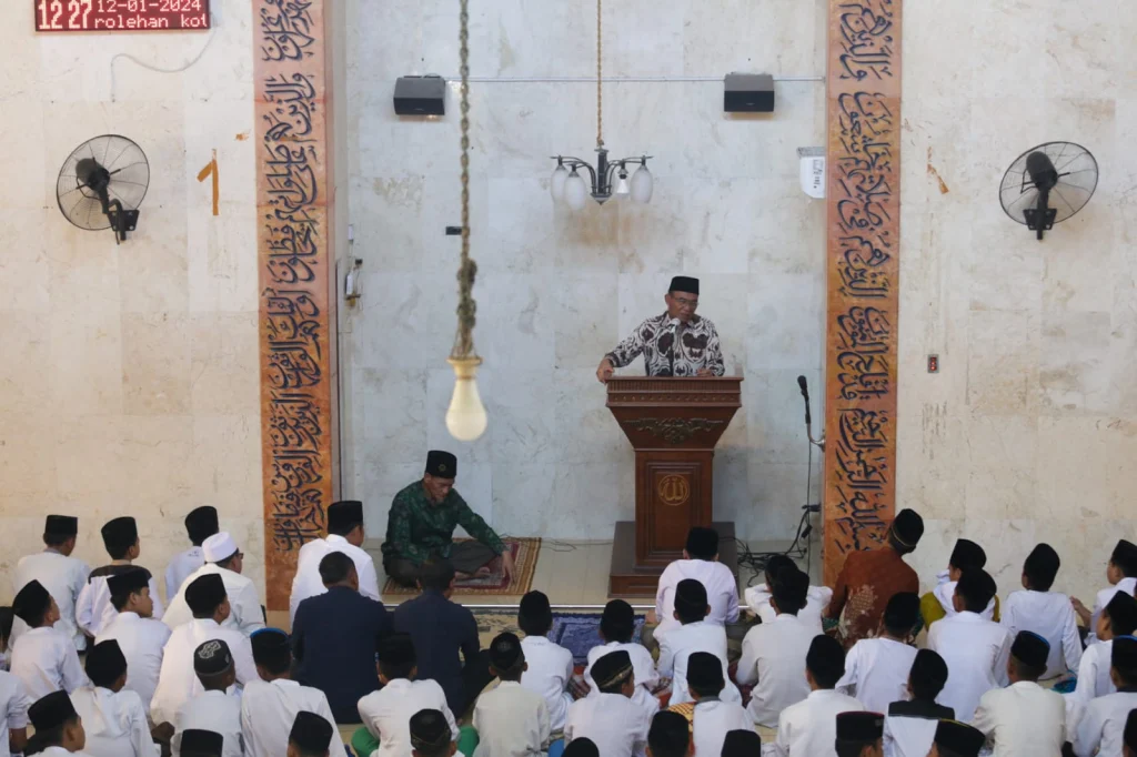 Selain Ilmu Akhirat, Santri Harus Kuasai Sains dan Teknologi