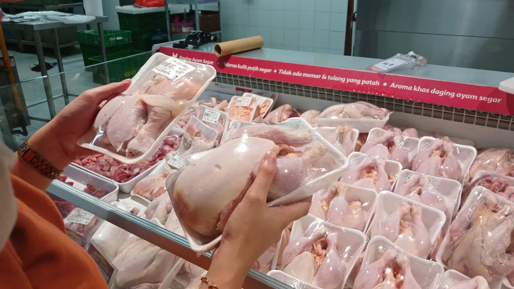 Cara Memilih Daging Ayam yang Sehat Menurut Pakar Unggas