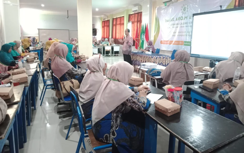 Pemimpin Harus Mampu Membuat Kebijakan dengan Empat Kriteria Ini