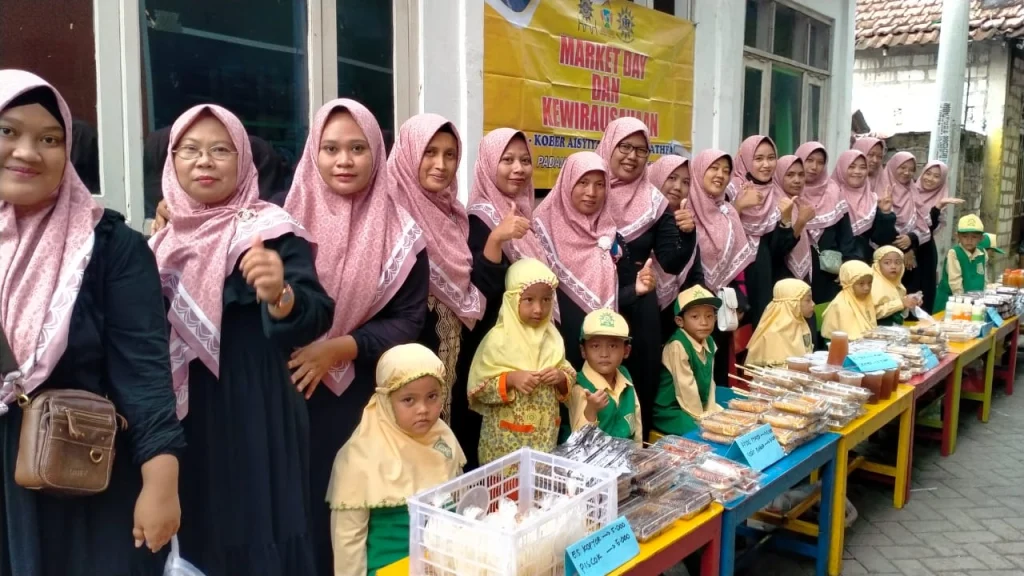 Lomba Mewarnai Mamamia di Milad TK Aisyiyah Padangbandung