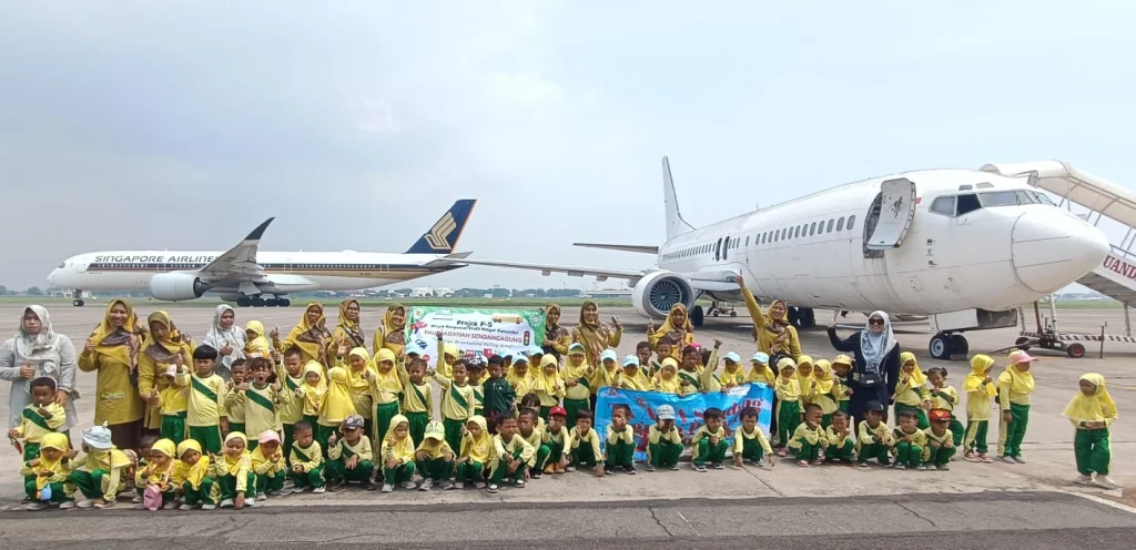 Tur Edukasi Empat Transportasi ala PAUD Aisyiyah Sendangagung