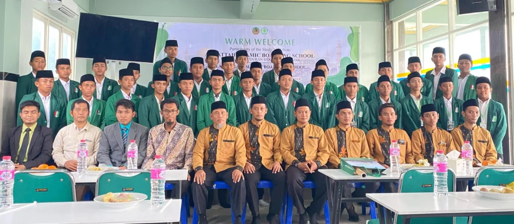 Hisfa Al Fattah Studi Banding ke Ponpes Al Ishlah Sendangagung