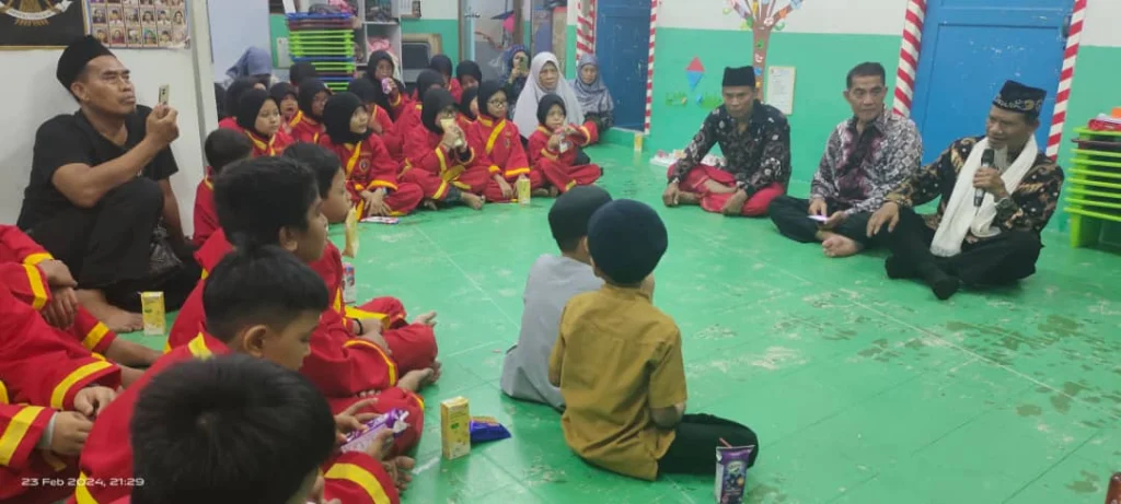 Kader Tapak Suci Sanggar Bimbingan PCIM Kampung Baru Bertemu Pendekar