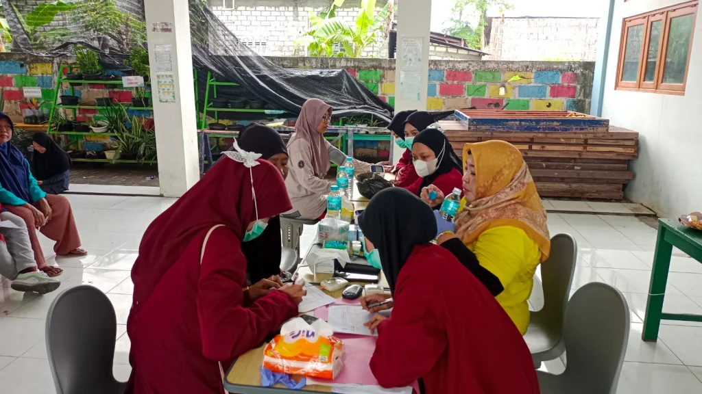 Milad Ke-7, AMM Gumeno Adakan Pemeriksaan Kesehatan Gratis