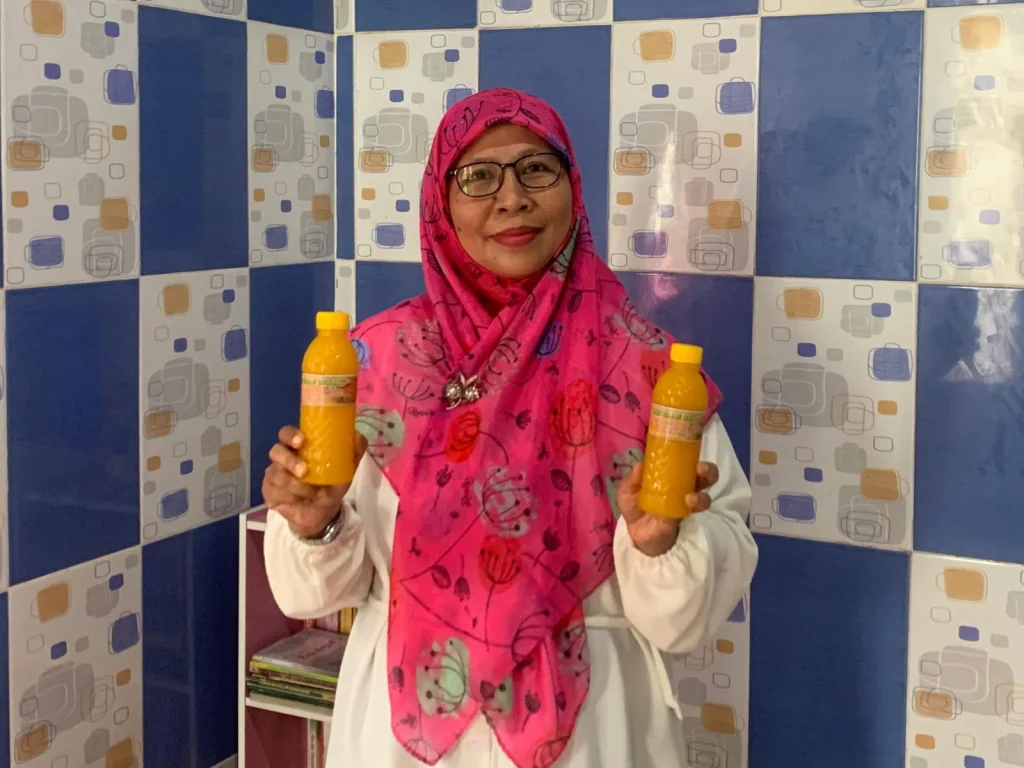 Plong, Jamu Racikan Kontributor Gresik Ini Ludes