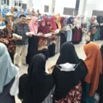 Serunya Bagi-Bagi Doorprize dan Tukar Kado di Roadshow PWMU.CO