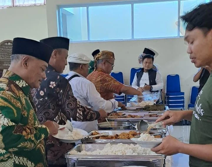 Pas Banget! Prasmanan Niek Catering Atasi Keroncongan Peserta Roadshow