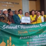 Baksos Ramadhan, Pengusaha Tionghoa Serahkan 1500 Paket Sembako ke PWM Jatim