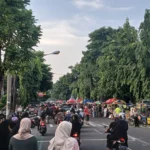 Jalan Jaksa Agung Soeprapto Kota Kediri Dibanjiri Jajanan Ramadhan