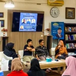 Gandeng Apimu, MPID PWM Jatim Bedah Buku Pemikiran dan Pendidikan Islam