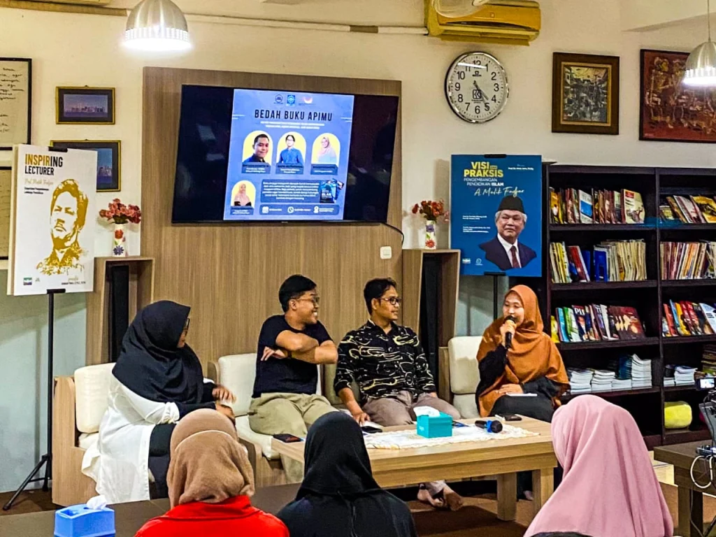 Gandeng Apimu, MPID PWM Jatim Bedah Buku Pemikiran dan Pendidikan Islam