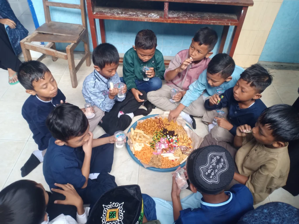 SD Mutu Dukun Peringati Hari Kartini dengan Lomba Hias Nasi Goreng