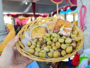 Biji Bunga Teratai, Makanan Khas Laren Barat Ramaikan Tabligh Akbar