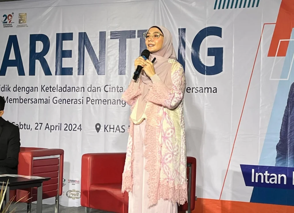 Kemenangan Terbesar Mendidik Generasi Masa Depan