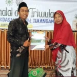 Purnatugas Usai 33 Tahun Mengajar, Gaji Awal Bu Fatimah Rp 17 Ribu