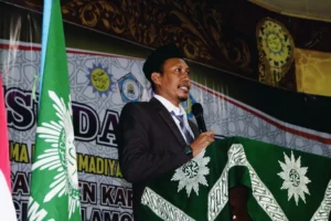 361 Siswa Tingkat SLTA Ponpes Karangasem Diwisuda