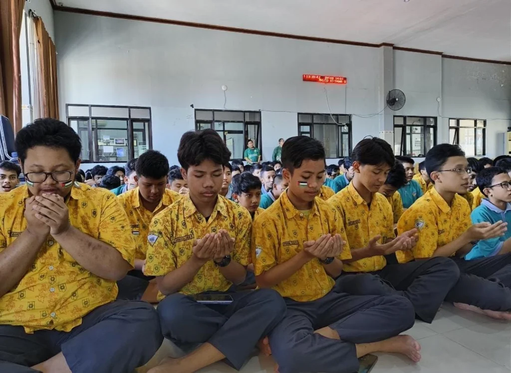 Doa dari SMP Musasi untuk Palestina