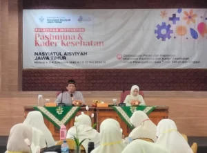 Motivator Pashmina dan Kader Kesehatan Nasyiah Kuliah Fikih Kesehatan Perempuan dan Anak