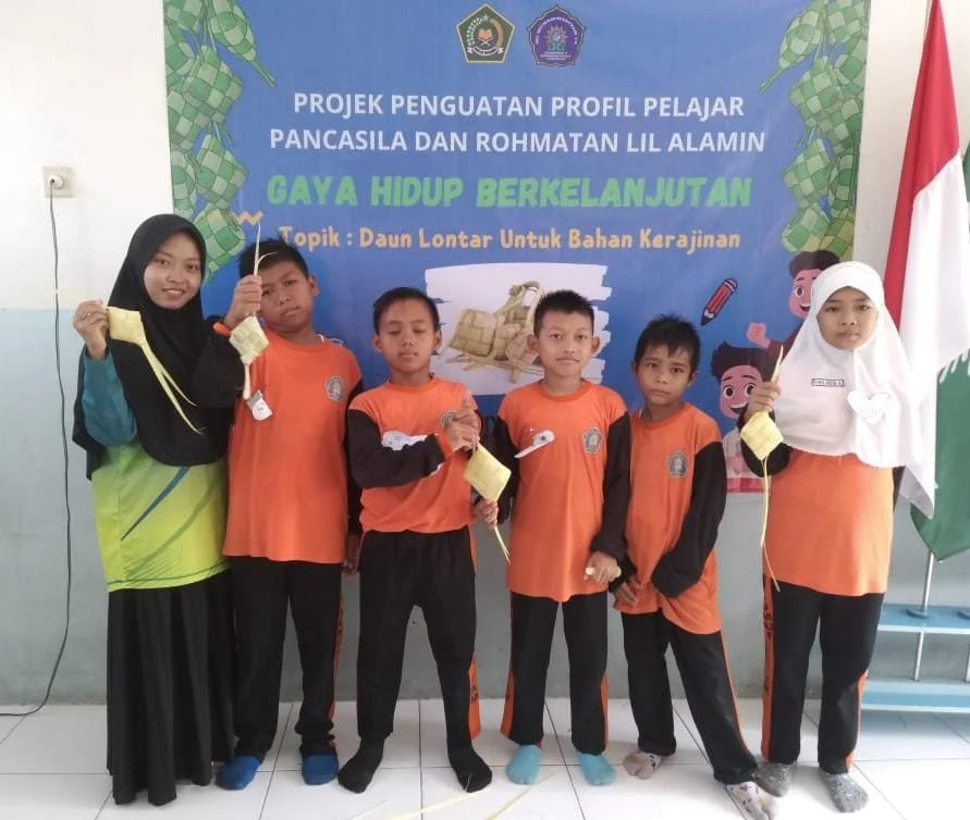 Berbekal Daun Lontar, MI Mupalas Surga Belajar Gaya Hidup Berkelanjutan