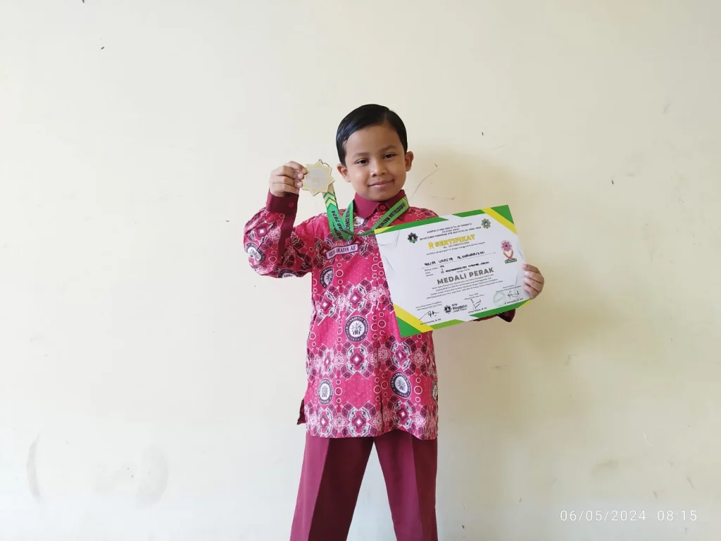 Rahasia Siswa SDMM Raih Perak Hidayatullah Mathematics and Science Olympiad 2024