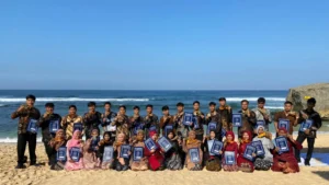 Smala Dukun Wisuda di Pantai Selatan Yogyakarta